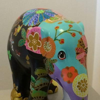 Mix profile picture for @elephants