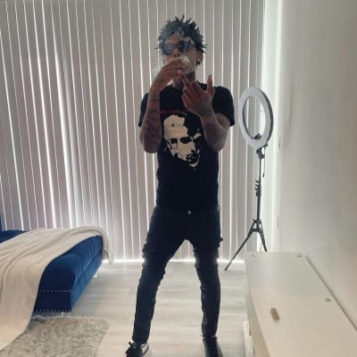 Mix profile picture for @cousin