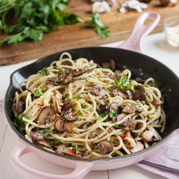 A Meatless Mushroom and Garlic-Loaded Spaghetti Dinner