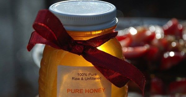 8 ways to use honey to pamper your skin and hair
