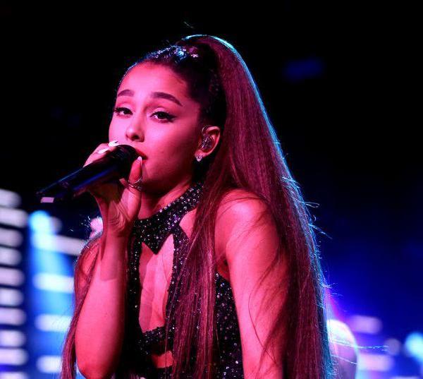Ariana Grande Just Stopped Mid-Song For a Fan During a Concert