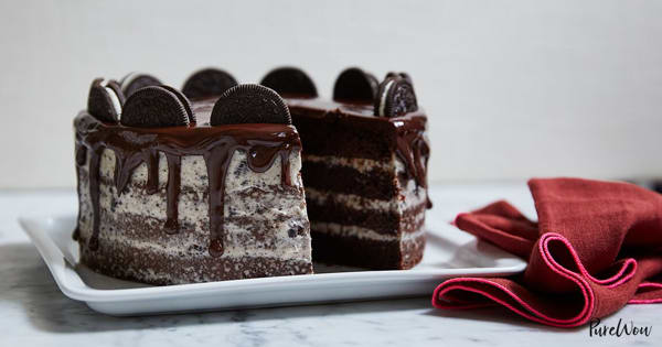 Introducing the Cookies and Cream Naked Cake (You're Welcome)