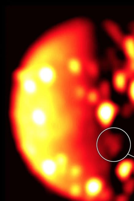 Another Volcano? Jupiter Probe Sees Hotspot on Roiling Moon Io (Photo)