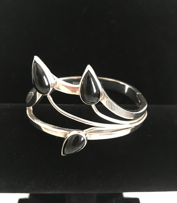 Taxco Sterling Silver Bracelet, Onyx Calla Lily Modernist Hinged Cuff Bangle Signed TL17, Vintage Mexico 925 Jewelry