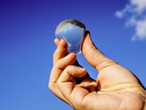 This Drinkable Water Bubble Could Kill the Plastic Bottle Once and For All