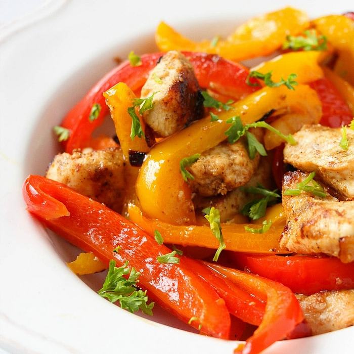 Simple Chicken Fajitas: 21 Day Fix Approved