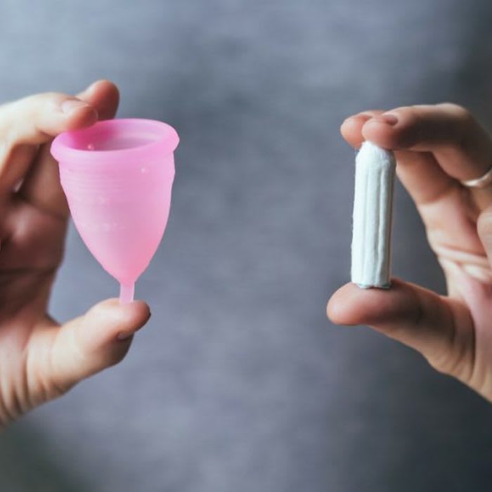 A Complete Guide to Non-toxic Period Products: Pads, Tampons & Cups