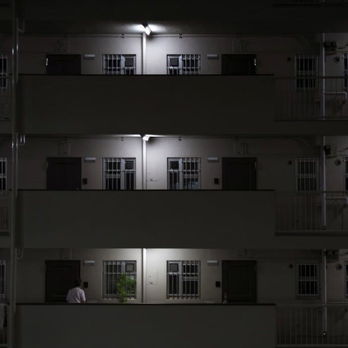 A Generation in Japan Faces a Lonely Death