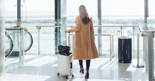 5 Industry Insiders Reveal the Travel Secrets the Average Passenger Doesn't Know