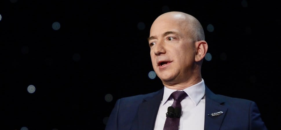 Jeff Bezos: Ask Yourself 1 Question to Make Truly Important Decisions (and Avoid Lifelong Regrets)
