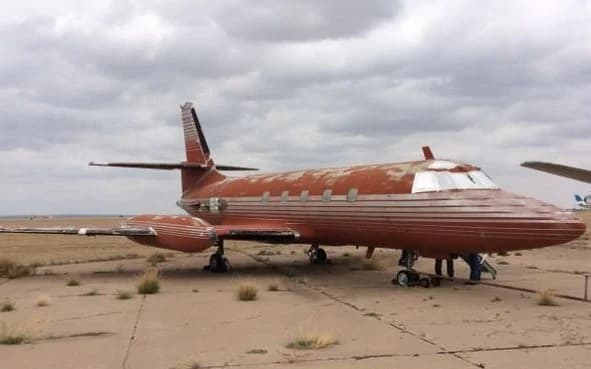Inside Elvis's long-abandoned private jet