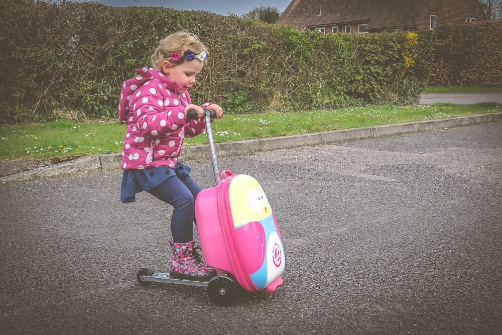 Why you should buy a schooter Luggage for your kids