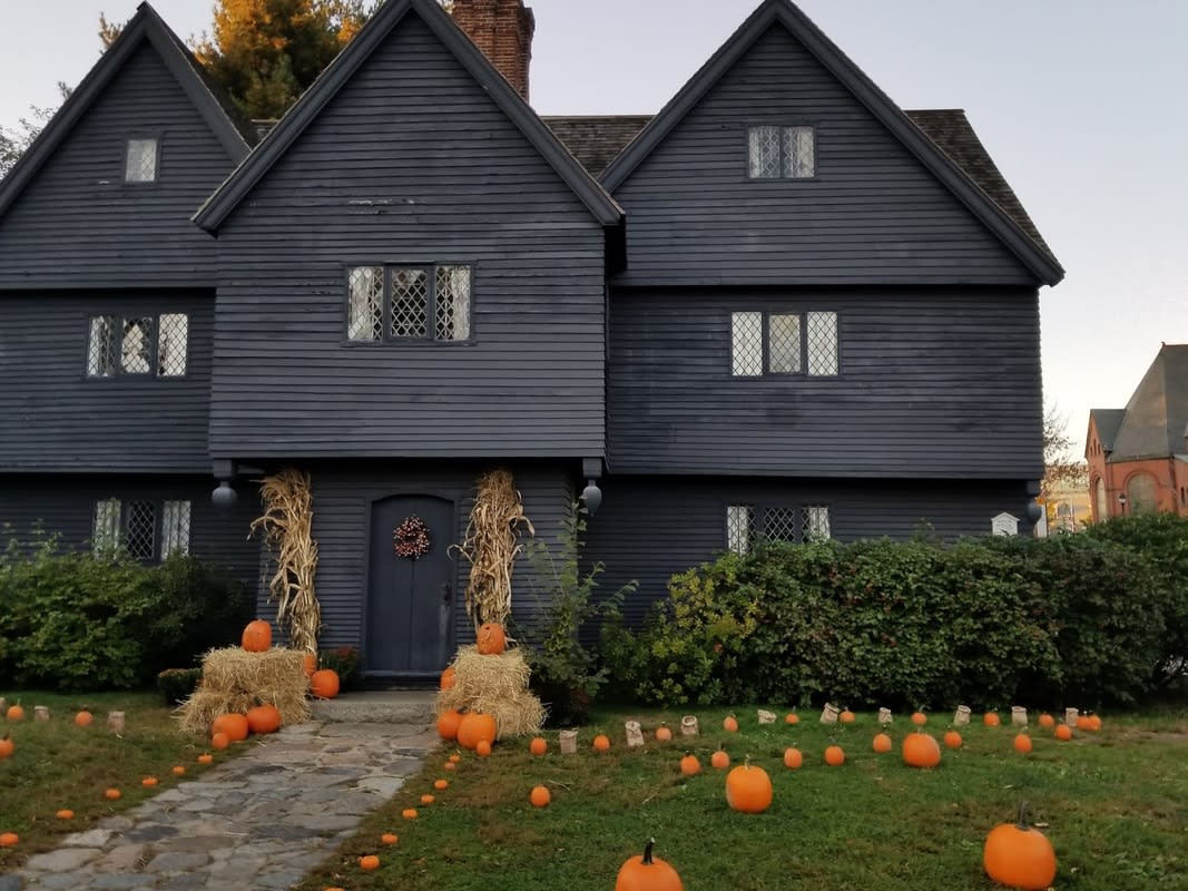 A COVID-19 Guide to Exploring Salem in October