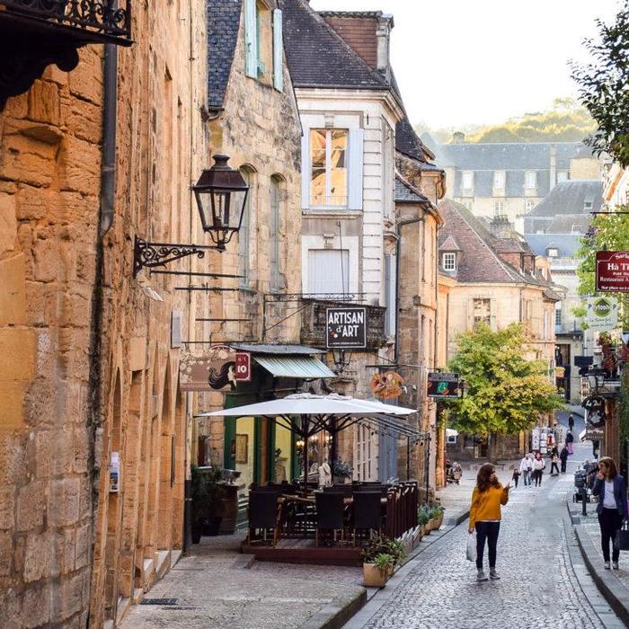 8 REASONS WHY I FELL FOR SARLAT, FRANCE