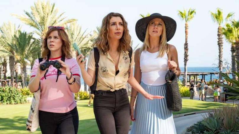 'Bridesmaids' Fans Will Love Netflix's New Film 'Desperados'