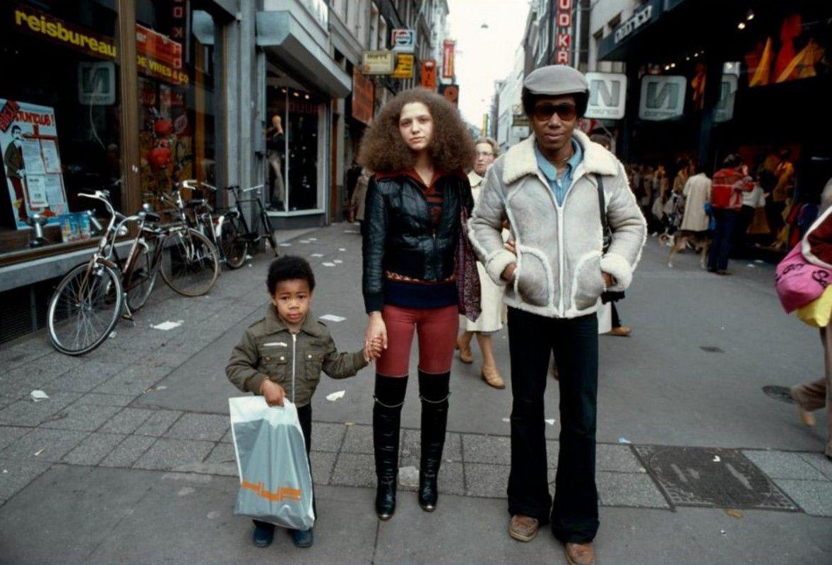 Funkiest family on the footpath, Amsterdam, 1970