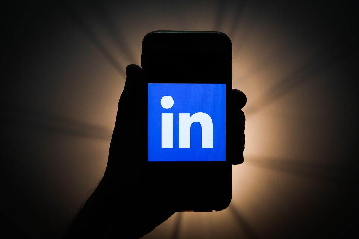 Job Search Strategies: 15 New Ideas For Your LinkedIn Profile
