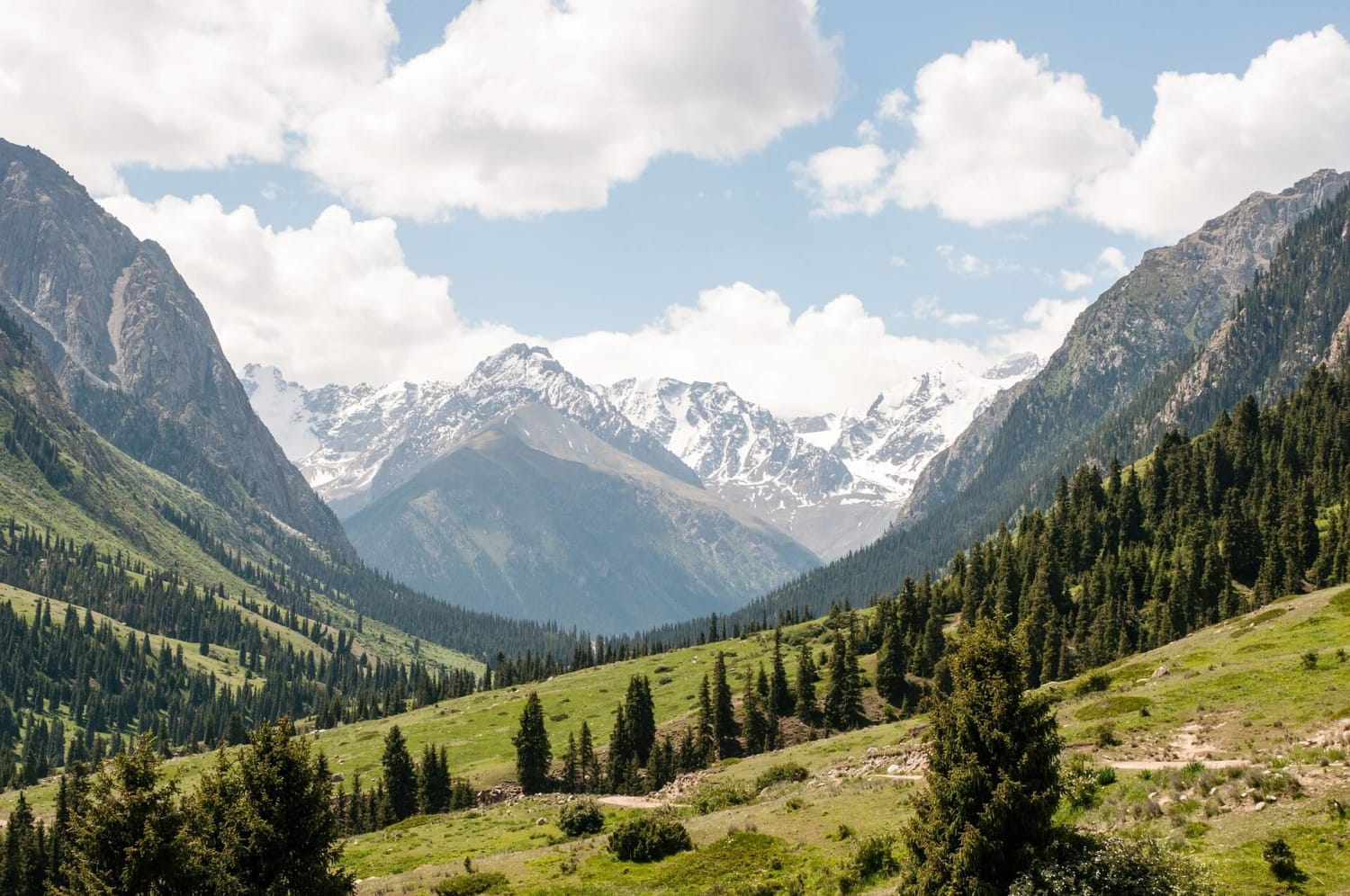 Best Hiking Adventures in Kyrgyzstan - Wandering with a Dromomaniac