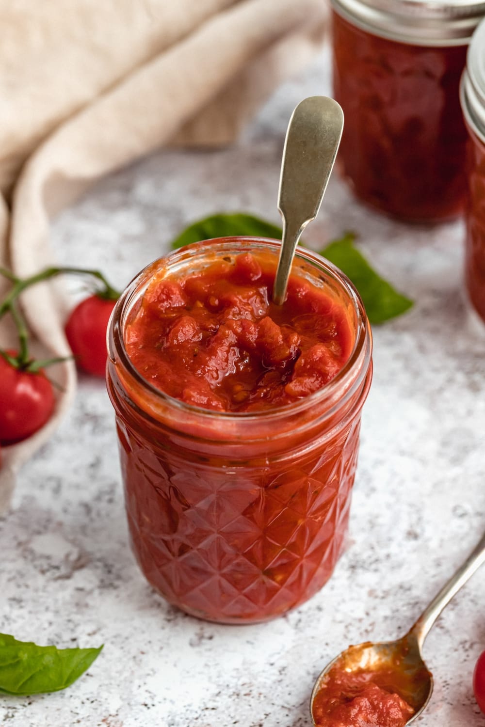 This homemade marinara sauce recipe is incredibly flavorful.