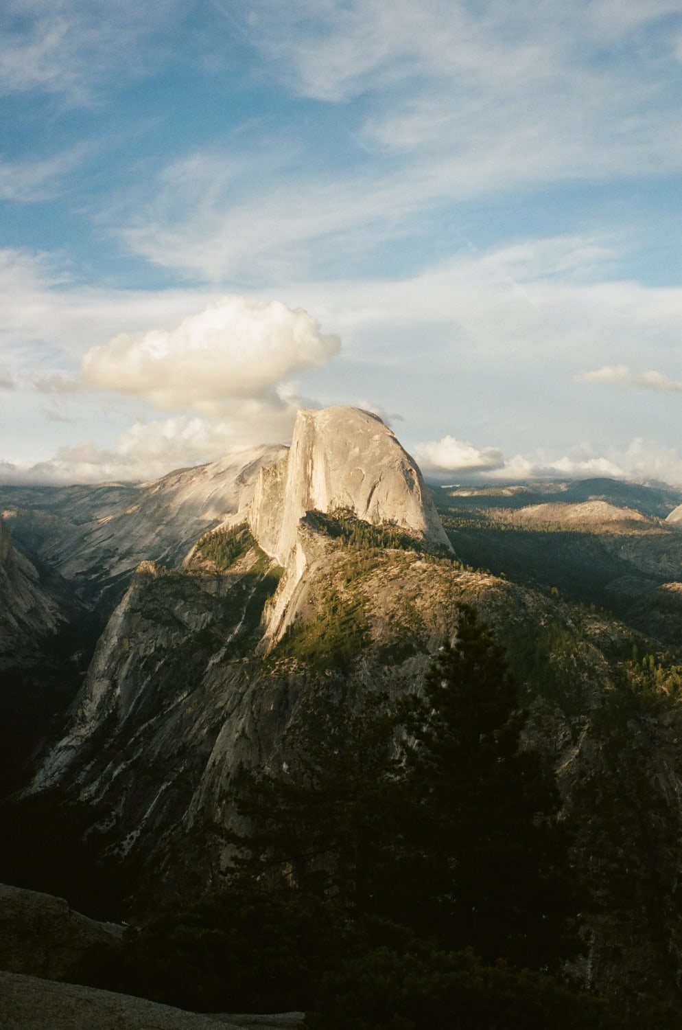 Glacier Point, Yosemite [Minolta X-370 - 50mm (colorplus 200)]