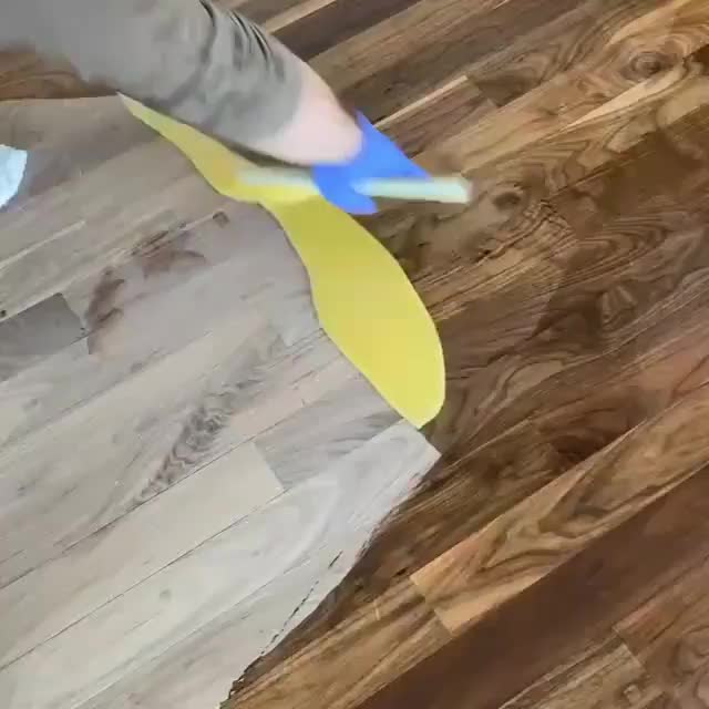 Oiling a Hardwood Floor