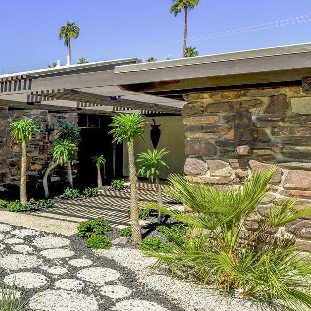 Airy midcentury modern in Palm Springs wants $1.2M