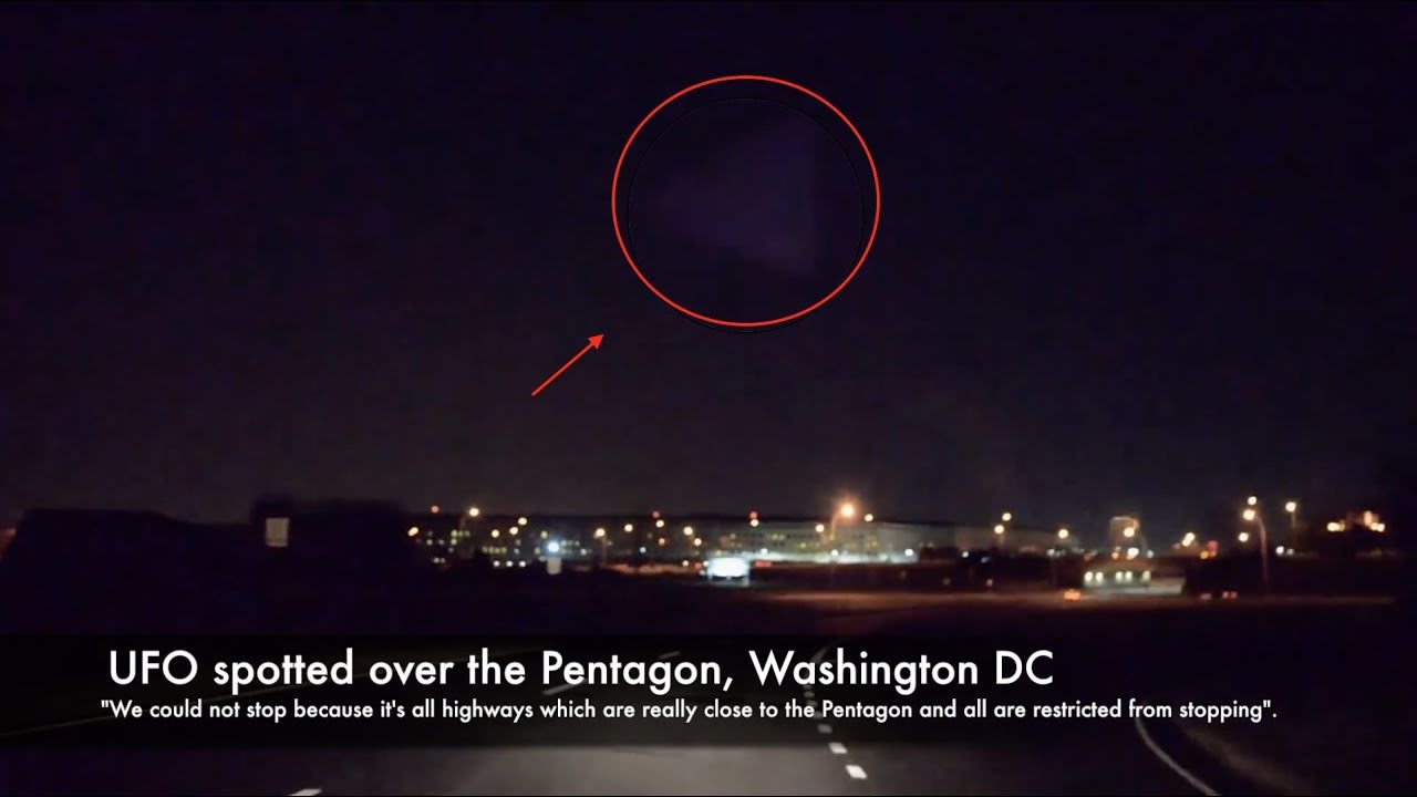 HUGE Tetrahedron UFO over the Pentagon and Kremlin (Long footage of it!)