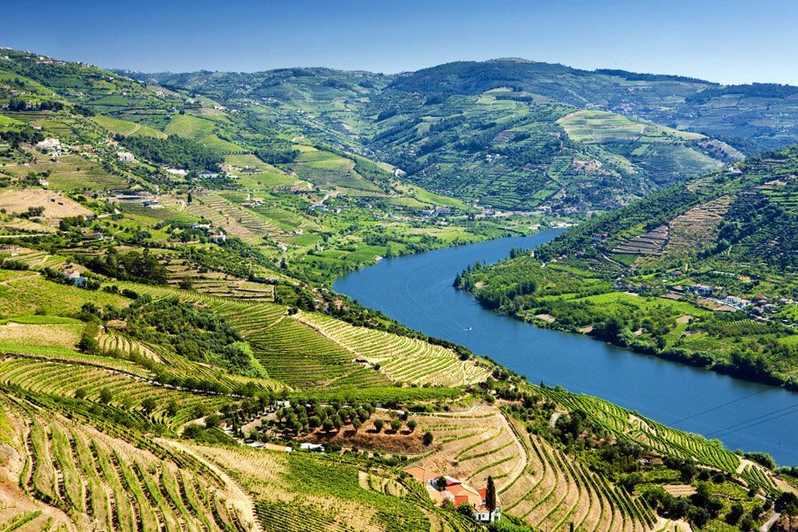 Incredible Douro Valley Hotel: Casa Cimeira - Pink Caddy Travelogue