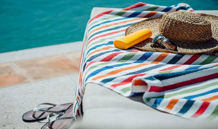 10 Best Pool Towels Reviewed and Rated in 2020
