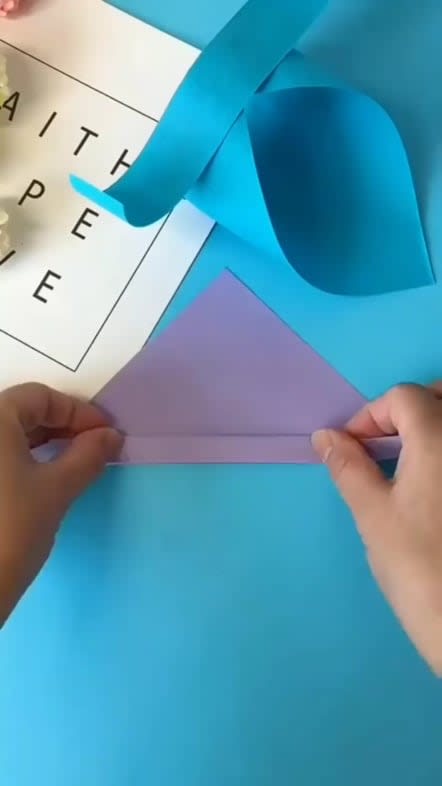 Interesting paper airplane design