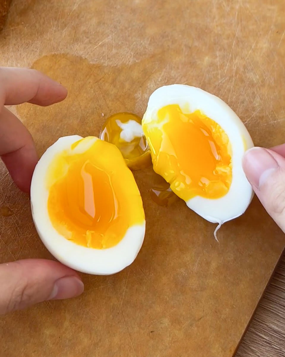 Trying 5 egg styles with Amazon's best-selling egg maker