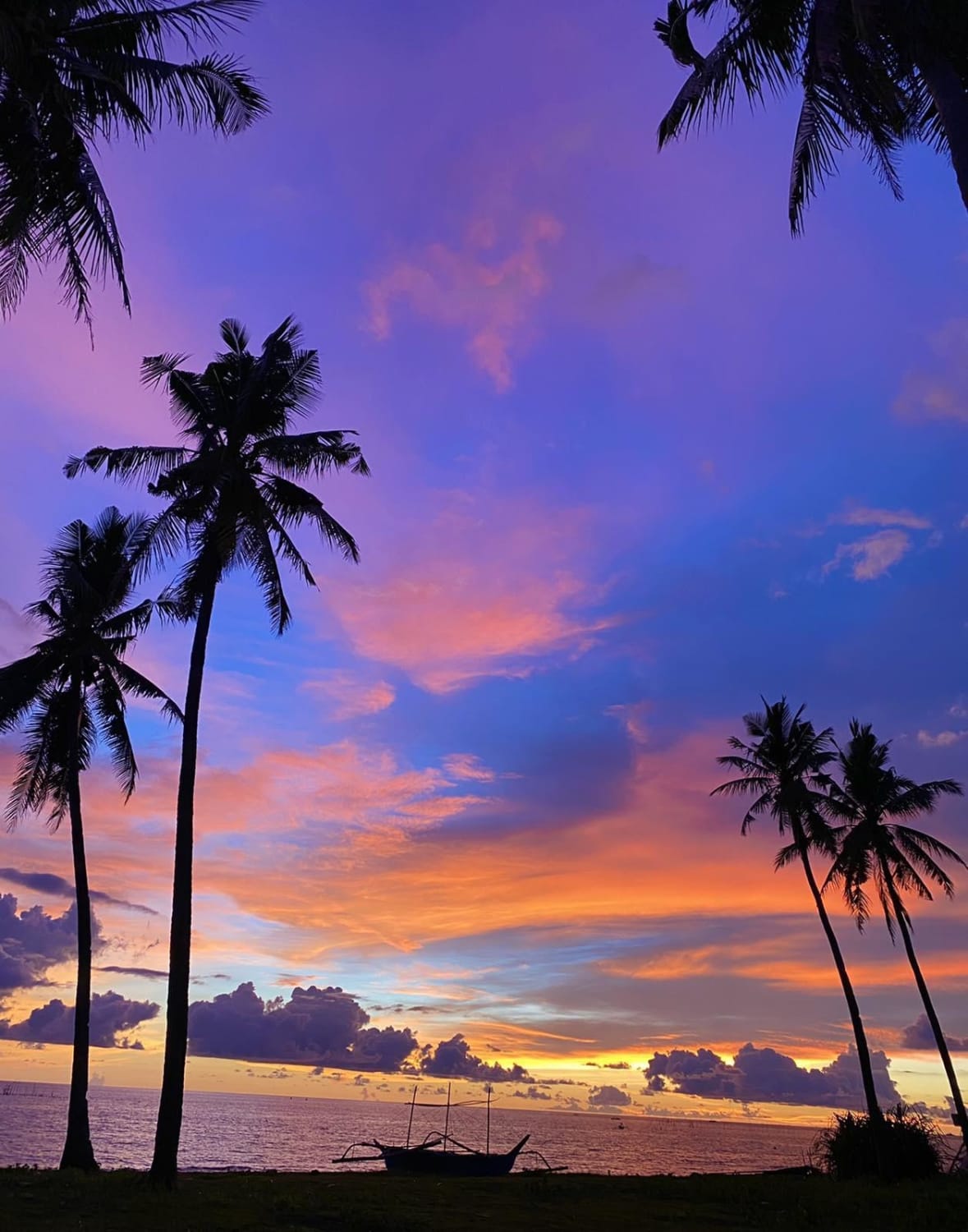 Philippine sunsets are beautiful.
