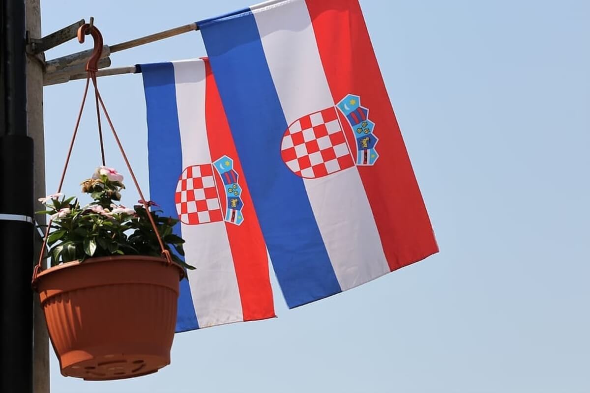 Controversial Vatican treaties emerge as issue in tight Croatian presidential vote - Novena
