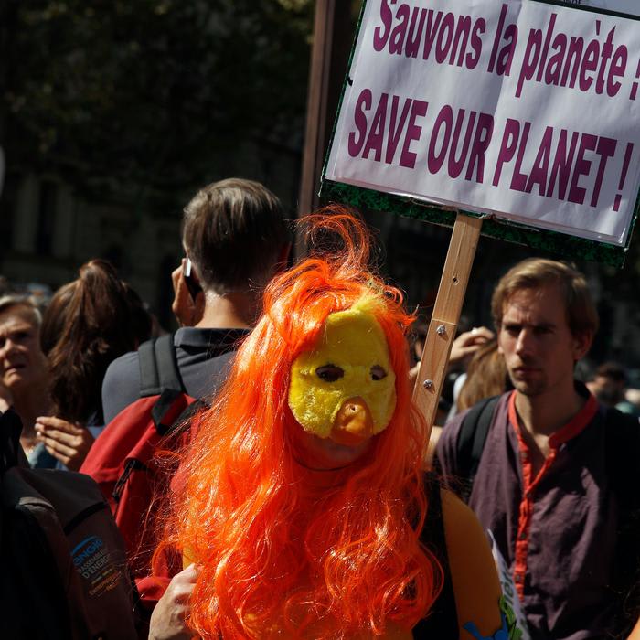 More Than 18,000 March in Paris to Show Support for Climate Change Ahead of California Summit