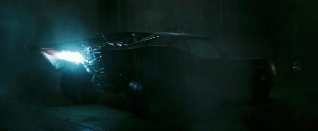 The Batman : Batmobile first day-light look out now