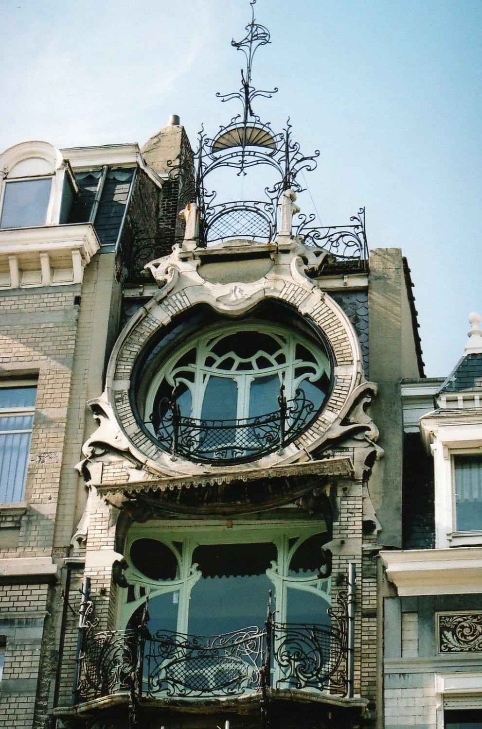 Maison Saint-Cyr – 11 square Ambiorix, Bruxelles – Architecte Gustave Strauven (1903)