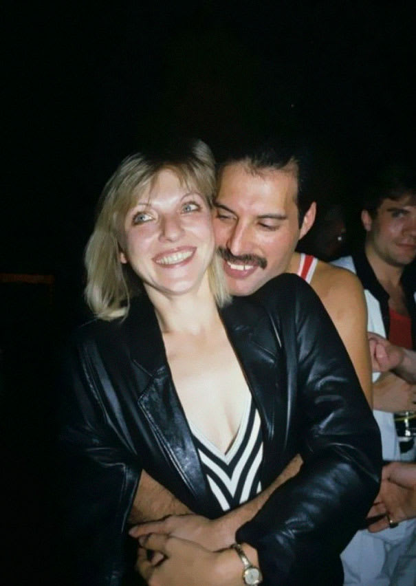Freddie Mercury said to Mary Austin in his will: “If things had been different you would have been my wife, and this would have been yours anyway.” (1984)
