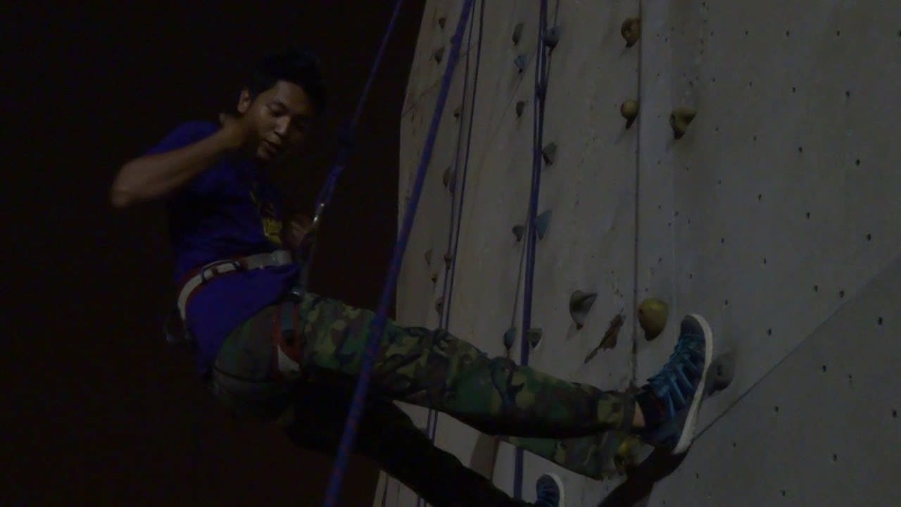 Guide of Rock Climbing - Shah Alam Extreme Park - Malaysia