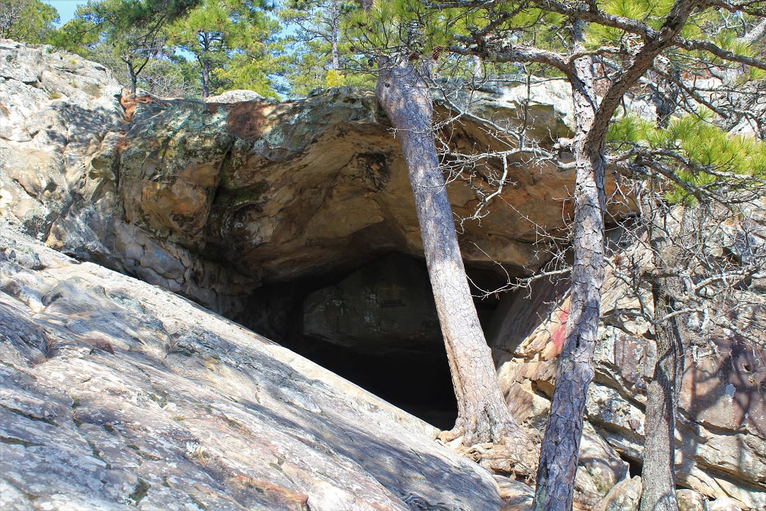 A Must-Do Hiking Trail at Robbers Cave State Park in Wilburton, Oklahoma - TWO WORLDS TREASURES