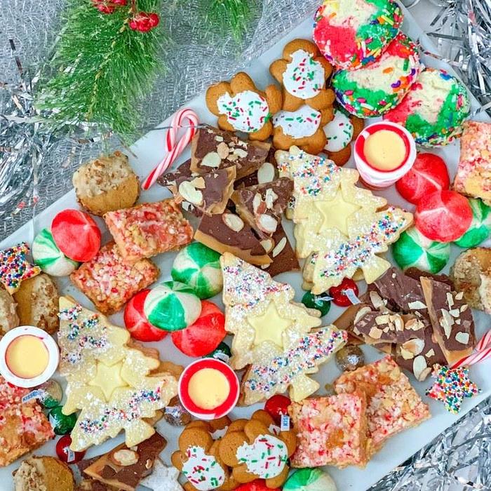How to Arrange the Perfect Holiday Cookie Platter