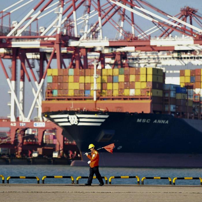 China's economic growth slows amid trade battle