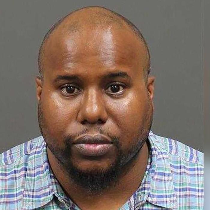 Teacher told student she could get better grade by performing sex act: cops