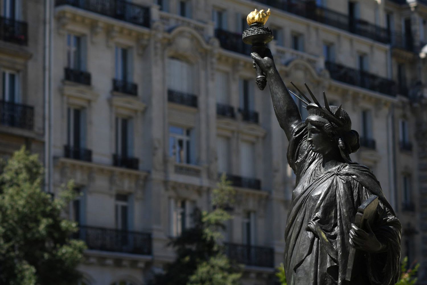 A Mini Replica of the Statue of Liberty Is on Its Way From France to Washington D.C.