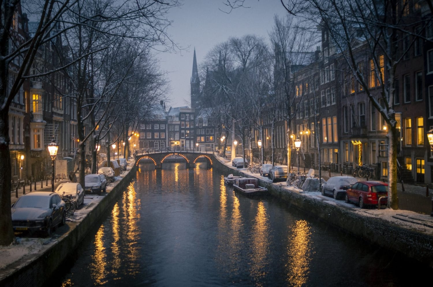 I took a photo in Amsterdam the last time it snowed... felt like walking around a fairytale.