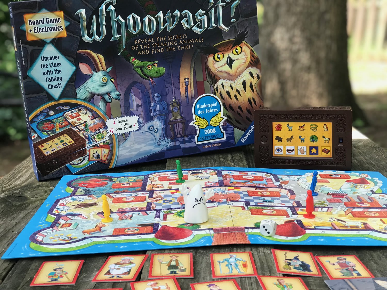 Whoowasit?: A Cooperative Family Game Full of Magic