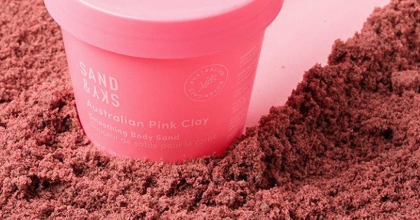 This cult clay mask is going viral because it can reduce acne within a week (and there's pictures to prove it!)