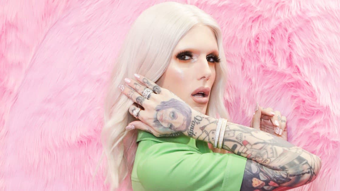 Jeffree Star Responded to Claims of Hair-Like Fibers Found in His Eye Shadow Palettes