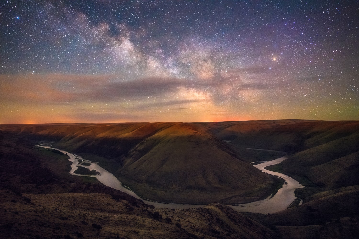 Moonset and the Milky Way over Oregon's High Desert