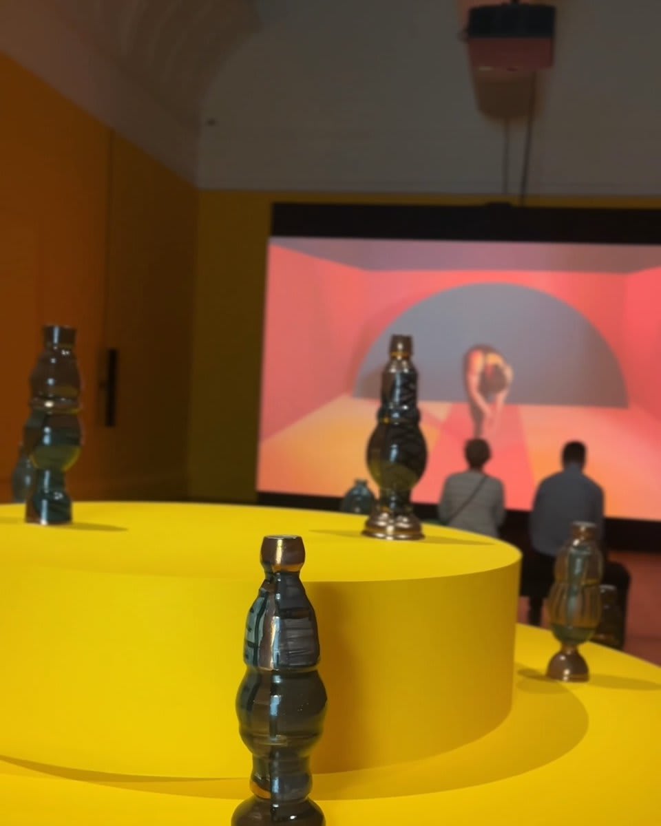 Shawanda Corbett's 'Let the Sunshine in' ☀️ at Tate Britain is a soulful reflection on the human experience. The ArtNow display includes a short film & jazz score, written by the artist, alongside a set of ceramic vessels. Explore the space, free, today ➡️https://t.co/Y3065mcclR