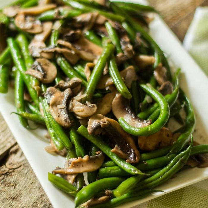 Green Beans with Mushrooms and Shallots